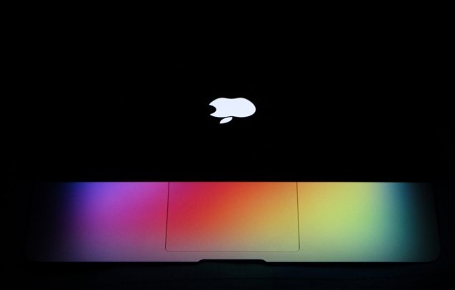 demo-attachment-9-apple-device-computer-dark-986812
